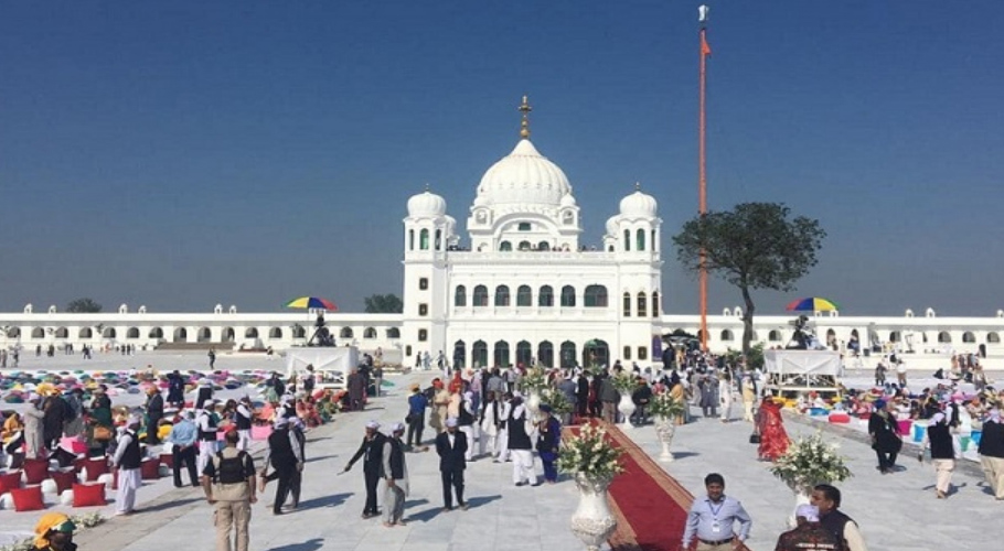 کرتارپور میں بابا گرونانک کی 482ویں برسی کی تیاریاں مکمل، دربار پھولوں سے سجادیاگیا