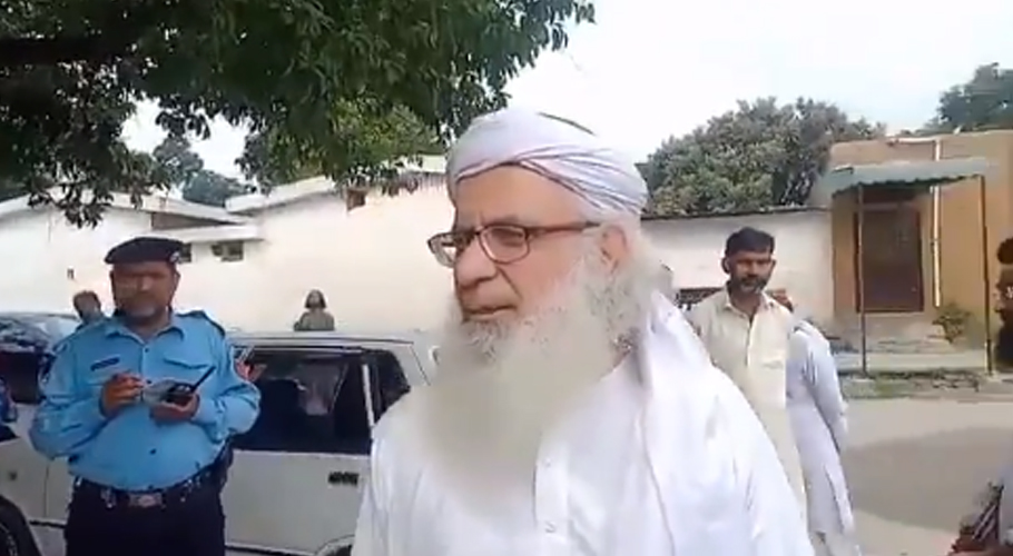 Maulana Abdul Aziz video goes viral for threatens police
