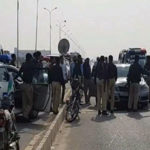 کراچی میں کورونا ویکسین نہ لگوانے والوں کے خلاف پولیس کی کارروائیاں، متعدد افراد گرفتار