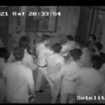 تھانہ سیٹلائٹ ٹاؤن گوجرانوالہ میں وکلاء کا حملہ ، پولیس اہلکاروں کی پٹائی کردی