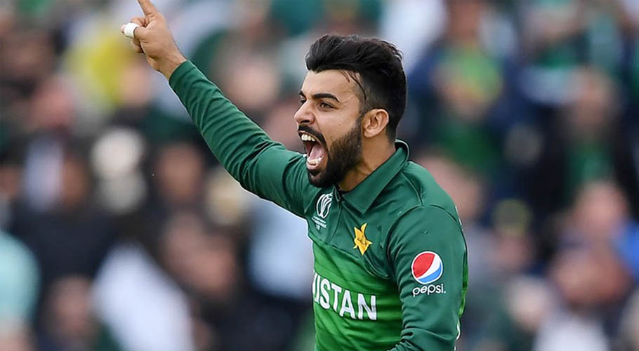 ورلڈکپ قریب ہے منفی چیزوں پر توجہ نہیں دیں گے، شاداب خان