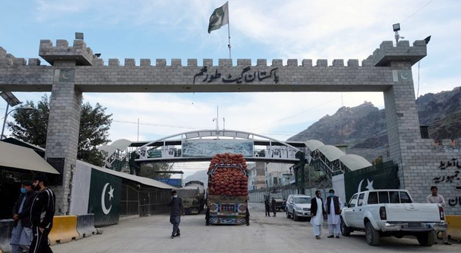 طورخم بارڈر پر 17 ٹرکوں پر مشتمل اشیائے خورونوش افغان حکام کے حوالے