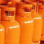 ایل پی جی کی قیمت میں 20 روپے فی کلو اضافہ، گھریلو سلنڈر کی نئی قیمت 2300 ہو گئی