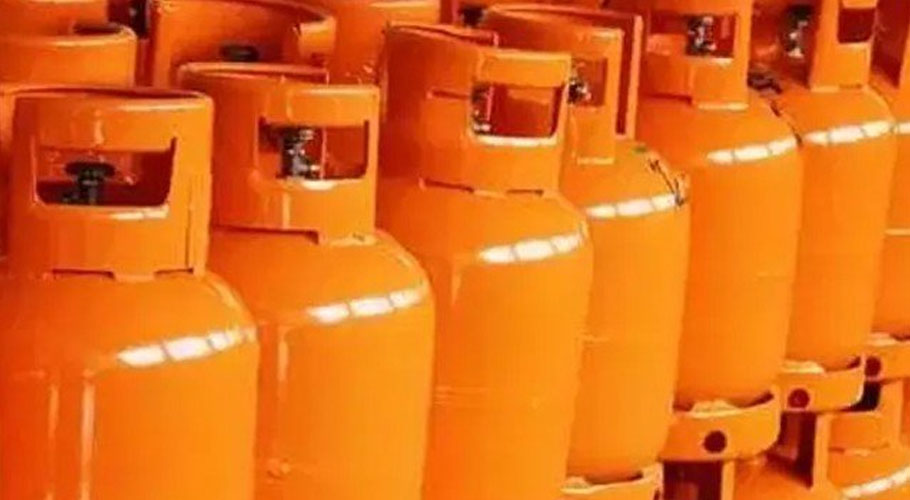 ایل پی جی کی قیمت میں 20 روپے فی کلو اضافہ، گھریلو سلنڈر کی نئی قیمت 2300 ہو گئی