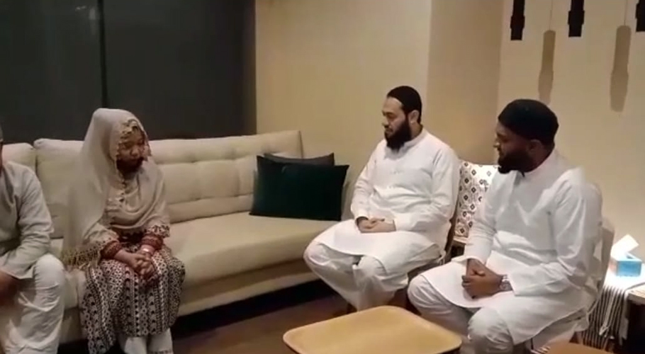 اسلامی تعلیمات سے متاثر37سالہ فلپائنی خاتون کا جامعہ بنوریہ میں قبول اسلام