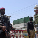 کراچی، ویسٹ پولیس کا ایکسائز اینڈ ٹیکسیشن کے دفتر پر چھاپہ، مغوی بازیاب