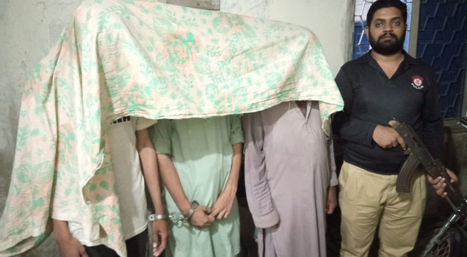 سچل پولیس کی کامیاب کارروائی، بائیکا رائڈر کے قتل میں ملوث 3 ملزمان گرفتار