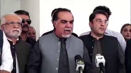 Sindh Governor Imran Ismail talking to media