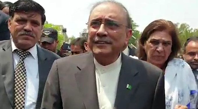 نیب نے آصف زرداری کی پولیٹیکل سیکرٹری کو منی لانڈرنگ کیس میں طلب کرلیا