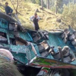 راولا کوٹ، راولپنڈی جانے والی بس کھائی میں گرگئی، 18افراد جاں بحق