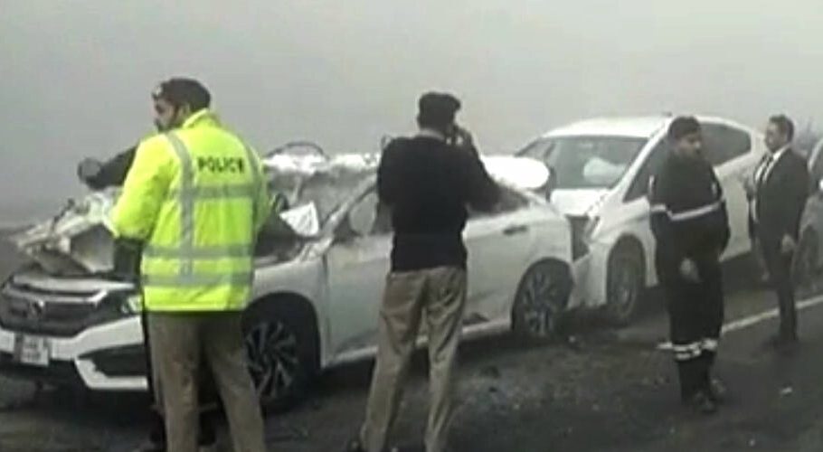 16 injured as vehicles collide on motorway in Sheikhupura