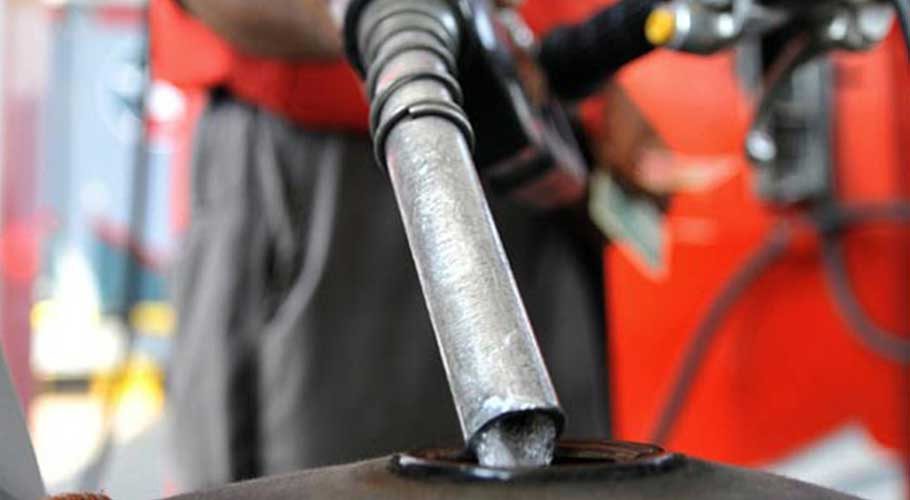 حکومتی ذرائع کا کہنا ہے کہ حکومت عوام کے ریلیف کوترجیح دے رہی ہے ( فائل فوٹو)