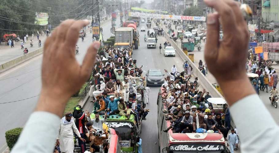 حکومت کی جانب سے پابندی ہٹانے کے بعد ٹی ایل پی نے وزیر آباد دھرنا ختم کردیا