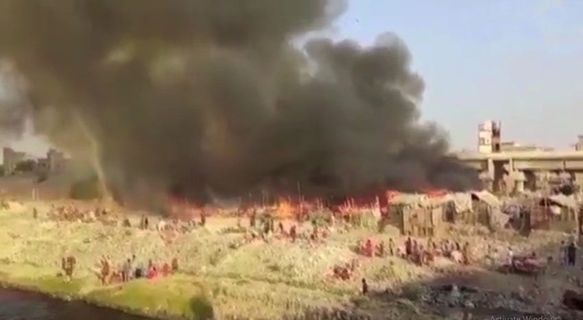 Fire erupts in shanty huts in Karachi’s Liaquatabad area