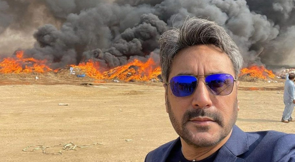انسدادِ منشیات کا پیغام، عدنان صدیقی عوامی تنقید کا نشانہ بن گئے