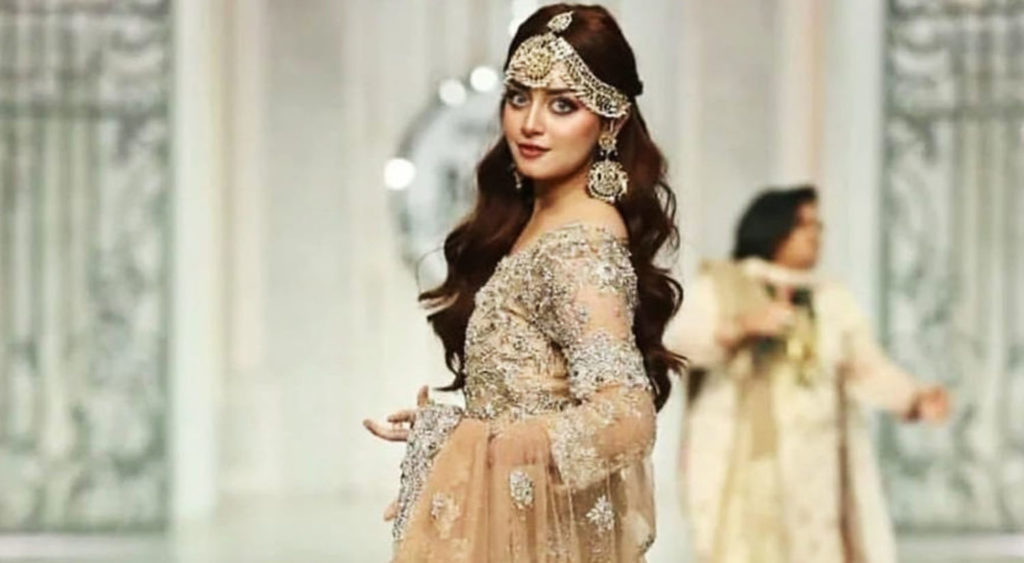 ہم برائیڈل ویک کی ویڈیو وائرل، علیزے شاہ رقص کرنے سے قبل گر گئیں