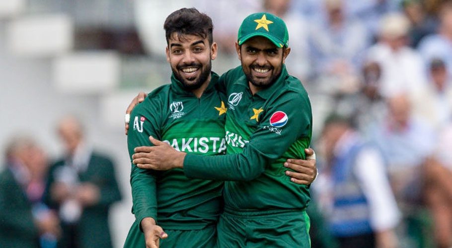 خاتون مداح نے شاداب خان سے کپتان بابر اعظم کا رشتہ مانگ لیا