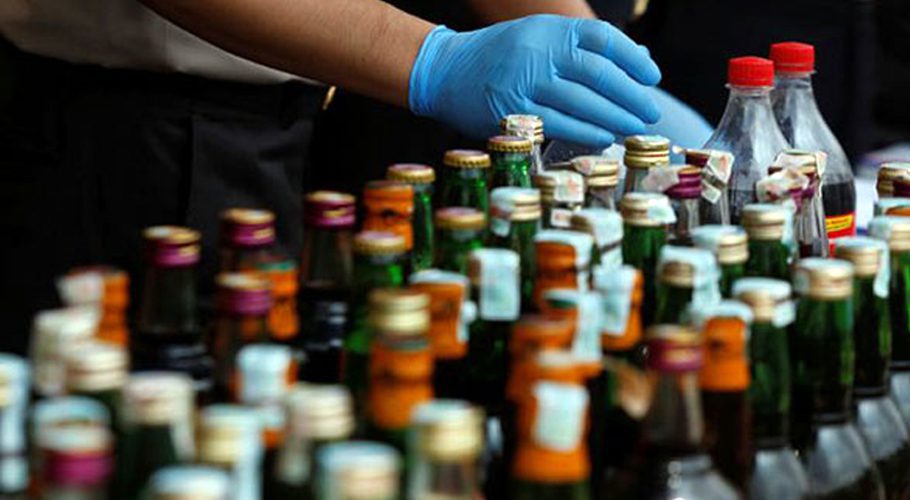 Police seized liquor in Karachi