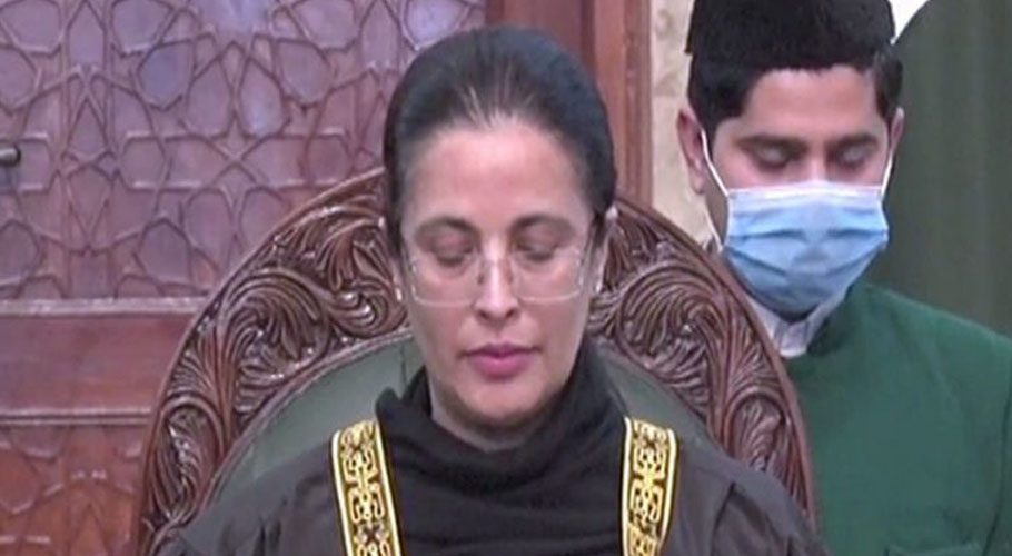 سیاستدانوں اور صحافیوں کی سپریم کورٹ کی پہلی خاتون جج بننے پر جسٹس عائشہ کو مبارکباد