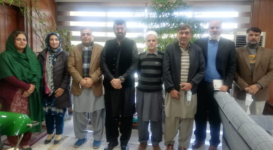 اپوبٹا کے وفد کی ایچ ای سی کے چیئرمین ڈاکٹر طارق بنوری سے ملاقات