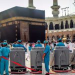 مسجد حرام میں تطہیر اور سینی ٹائزیشن کے لیے 12 ٹیمیں مصروف عمل
