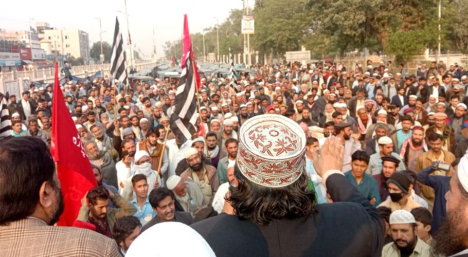 غریب عوام کے ٹو اسٹروک KCR رکشے بند کرنا بدترین ظلم ہے، قاری محمد عثمان