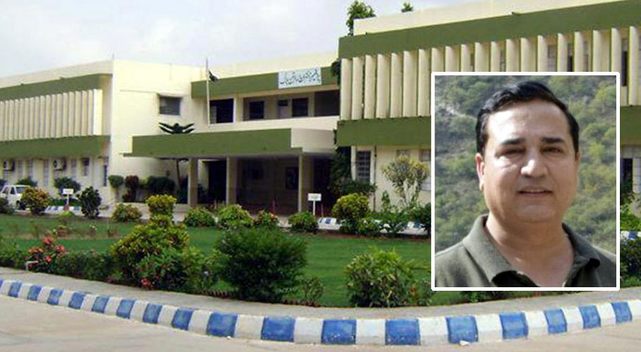 کرنل (ر) افتخار کو جامعہ اُردو میں  تعینات کر کے 3 عہدوں سے نواز دیا گیا