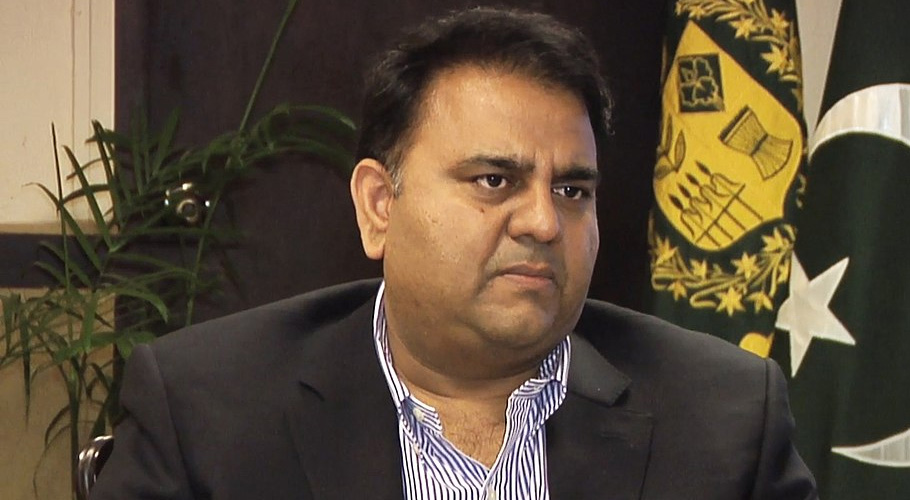 بھارتی معاشرہ غیر مستحکم قیادت کے باعث زوال پذیر ہے۔فواد چوہدری