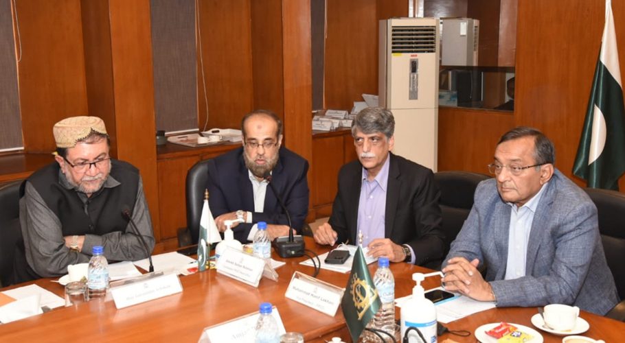 Synthetic Fibers Can Take Textiles Exports to 30 Billion Dollars :Hanif Lakhany