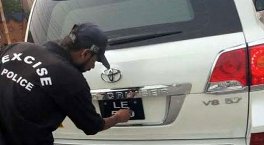 کراچی، ٹیکس جمع نہ کرانے والی گاڑیوں کی پکڑ دھکڑ آج سے شروع