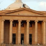 بابر اعظم نے ویرات کوہلی سمیت دنیا بھر کے کھلاڑیوں کو پیچھے چھوڑ دیا۔(فوٹو: فائل)