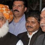 فضل الرحمان کا سابق صدر سے رابطہ، زرداری تحریکِ عدم اعتماد پر حمایت کیلئے تیار