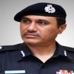 کراچی میں اسٹریٹ کرائمز کی وجہ ملک میں بے روزکاری اور منشیات کا استعمال ہے۔ پولیس چیف