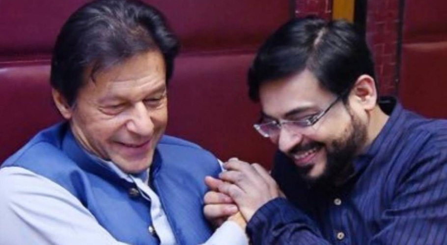 Aamir Liaquat satirizes Imran Khan again