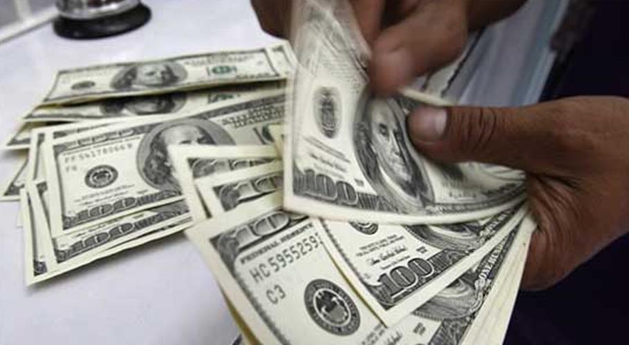 مقامی کرنسی مارکیٹوں میں ڈالر مزید تگڑا، روپے کی قدر میں کمی