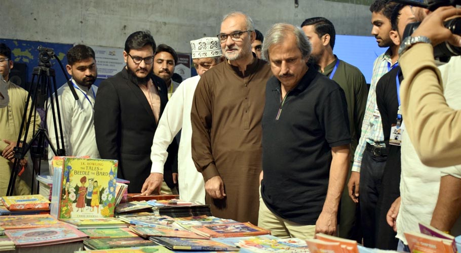 طلبہ مستقبل کے معمار ہیں،ان میں شعور صرف کتابیں پیدا کر سکتی ہیں، حافظ نعیم الرحمان