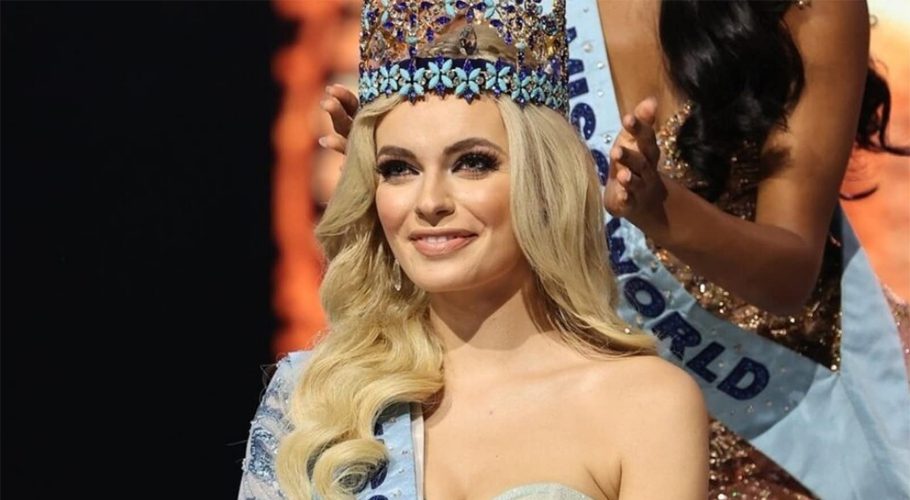 Karolina Biewleska from Poland crowned the 70th Miss World
