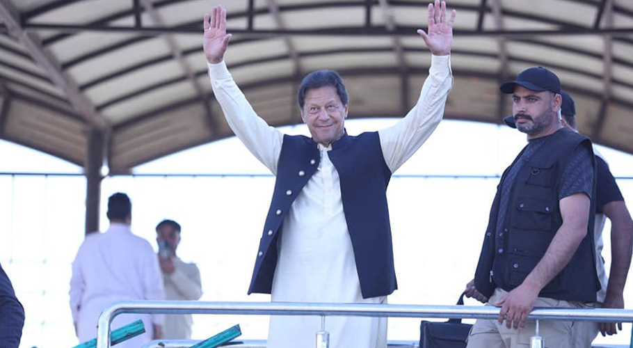 وزیر اعظم کیخلاف عدم اعتماد، کیا شوکاز نوٹس سے منحرف اراکین واپس آجائیں گے؟