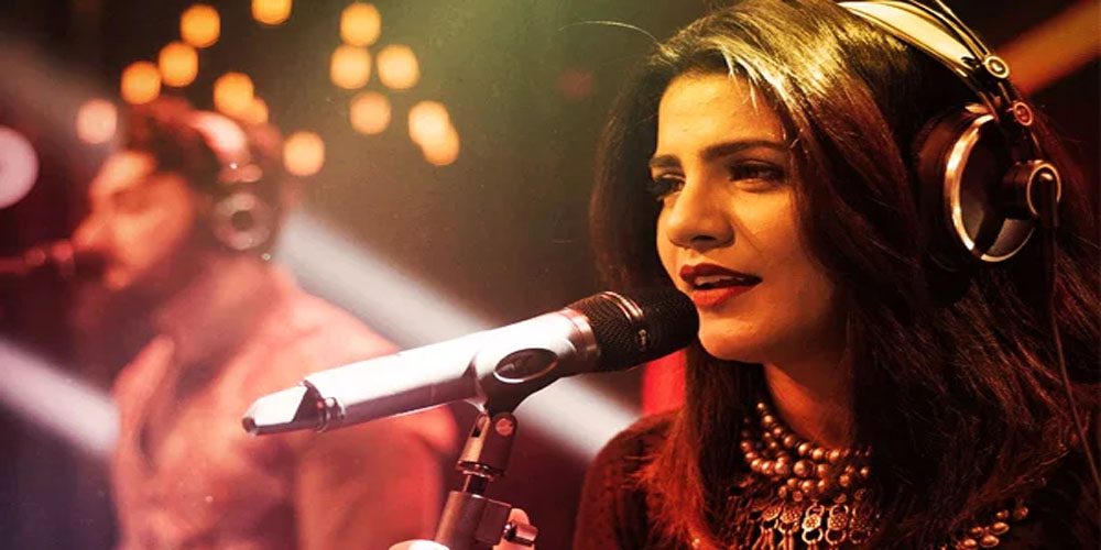 کوک اسٹوڈیو: قرۃ العین بلوچ کے گانے ٹھگیاں کی دھوم