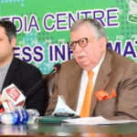 حکومت نے 9 ماہ میں 911 ارب روپے کے قرضے دئیے۔شوکت ترین