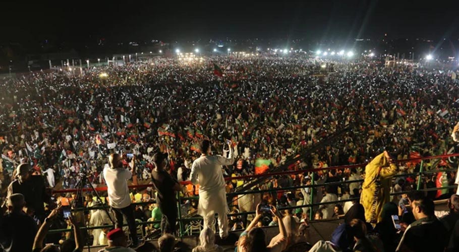 تحریک انصاف کا کراچی میں عوامی طاقت کا مظاہرہ، عمران خان جلسہ گاہ پہنچ گئے