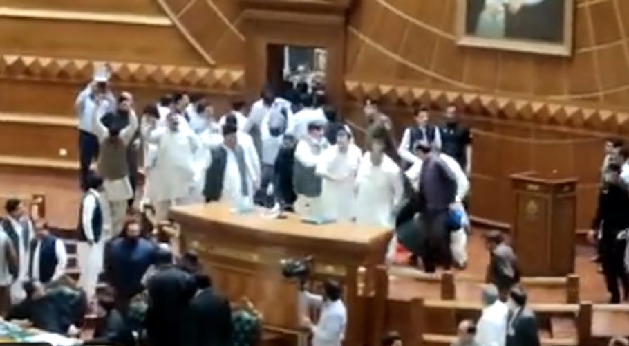 PTI attacks Deputy Speaker in Punjab Assembly