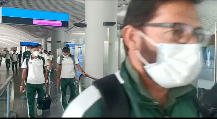 ایشیا کپ کی تیاریاں، قومی ہاکی ٹیم دورہ یورپ کیلئے ہالینڈ روانہ ہوگئی
