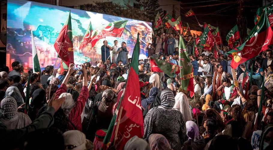 تصویری تجزیہ، عمران خان کے حق میں عوام بھی سامنے آگئی