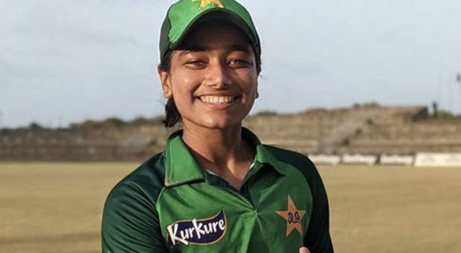 Pakistan’s Fatima Sana receives ICC Women’s Emerging Cricketer trophy