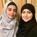 یشما گِل کی بھارتی اداکارہ ثناء خان سے عمرے کے دوران ملاقات