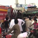 منڈی بہاؤ الدین میں تیز رفتار مسافر بس الٹ گئی، 3مسافر جاں بحق، 31زخمی