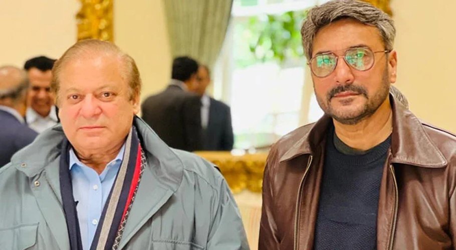 عدنان صدیقی کی نواز شریف کے ساتھ تصویر وائرل، سوشل میڈیا صارفین کی تنقید