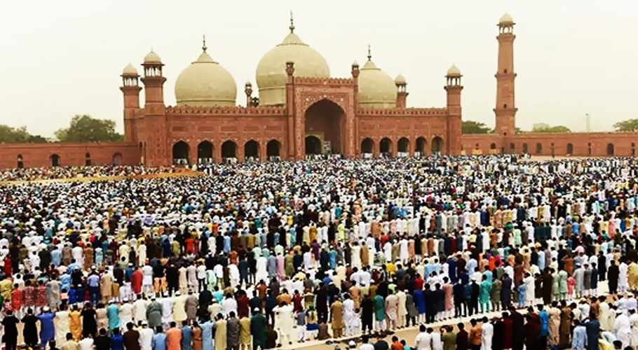ملک بھر میں عیدالفطر مذہبی جوش و جذبے کے ساتھ منائی جا رہی ہے
