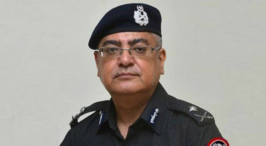 آئی جی مشتاق مہر عہدے سے برطرف، گریڈ 21 کے افسر کو اضافی چارج دے دیا گیا